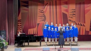 Муз. Б. Савельева, сл. М. Пляцковского

«Мир вам, люди».