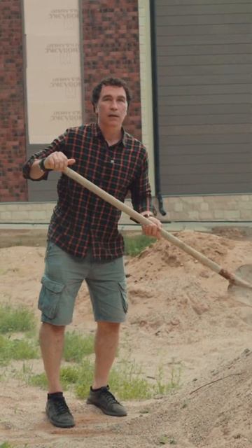 Солист группы Hi-Fi установил рольставни АЛЮТЕХ. Отзыв в ролике #алютех #рольставни #стройкадома смотреть онлайн