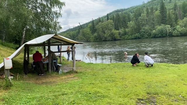 Едем на Байкал, ч.2 Попали на фестиваль «Высоцкий и Сибирь» на берегу реки где снят х/ф Хозяин тайги смотреть онлайн