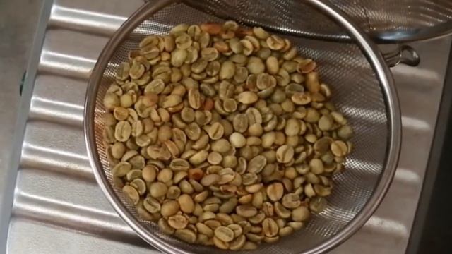 I tried roasting coffee beans. смотреть онлайн