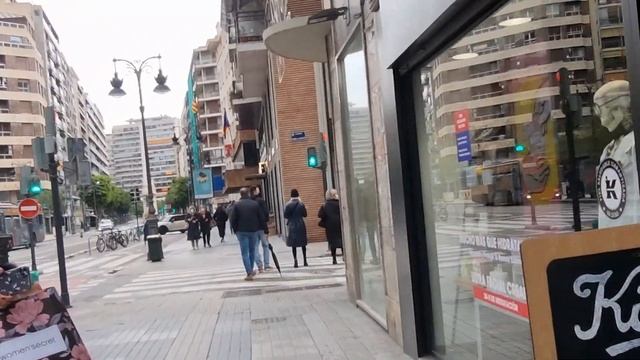 Walking tour around Colon Street, Valencia City, Spain| One of the main shopping streets in Valenci смотреть онлайн