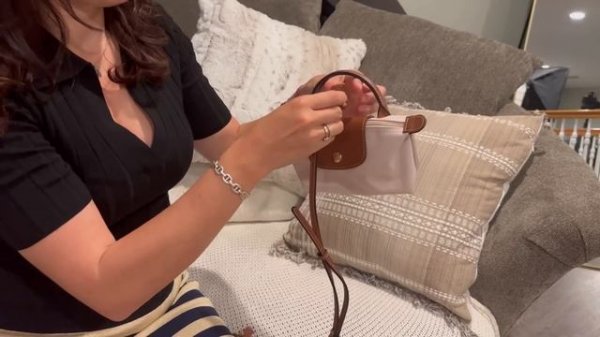 Tutorial! How to attach straps to Longchamp le pliage mini bag!