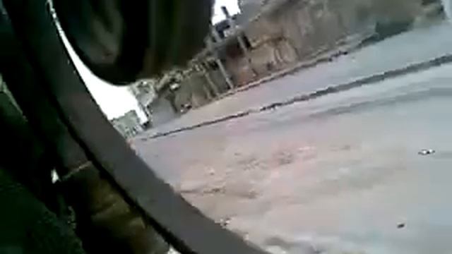 Syria - Homs - Ar Rastan - 20120130 - FSA blows up a heavy battle tank ; all inside dead - 01 смотреть онлайн