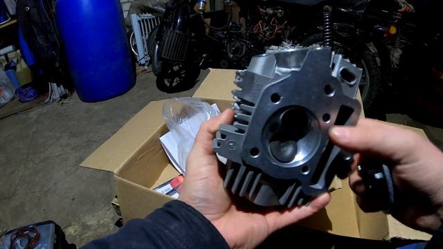 Распаковка посылки с запчастями. Обзор на посылку с motaki.ru смотреть онлайн