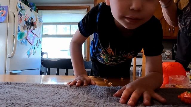 Ares Opens Zuru Smashers Surprise Mini Dino Egg смотреть онлайн
