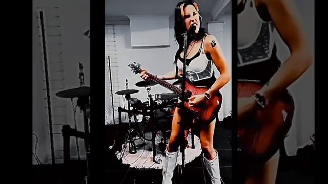 Cherry Bomb Cover смотреть онлайн