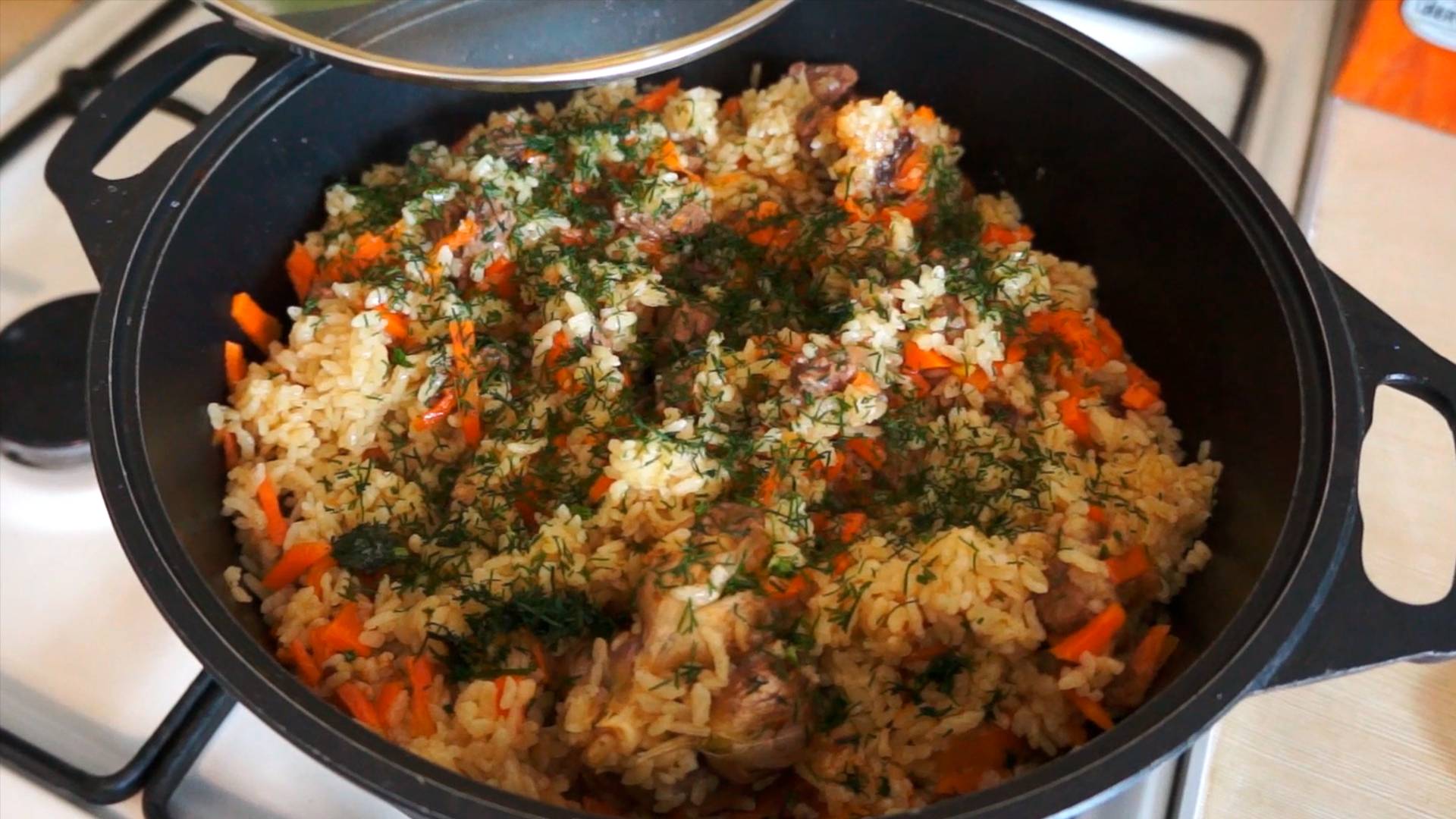 Плов из говядины вкусный и рассыпчатый. Рецепт приготовления смотреть онлайн