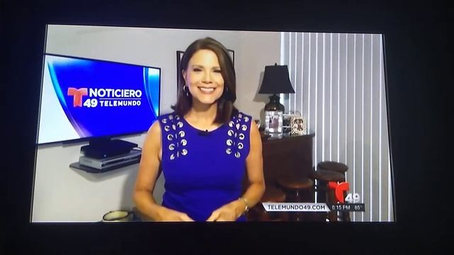 Cristina Puig Sexy Legs Blue OutFit & Perla Mont El Tempo смотреть онлайн