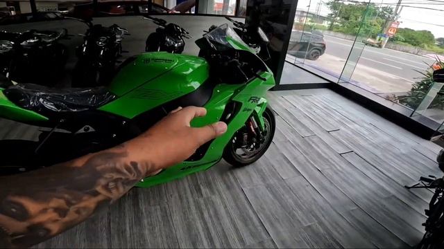 Kawasaki Zx-10RR 2023 смотреть онлайн