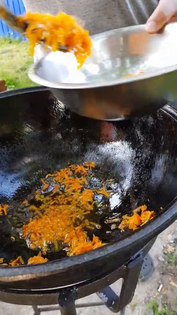 Мясо по гусарски в казане за 1 минуту. #shorts смотреть онлайн