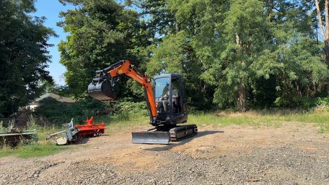 Hitachi ZX30 Mini Excavator - Enclosed Cab смотреть онлайн