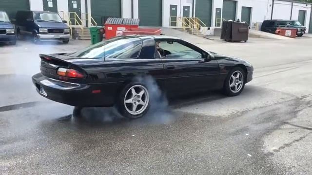 1997 Camaro SS burnout смотреть онлайн