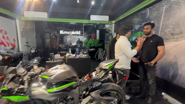 Taking Delivery Of New Kawasaki ZX6R 2024 😍 смотреть онлайн