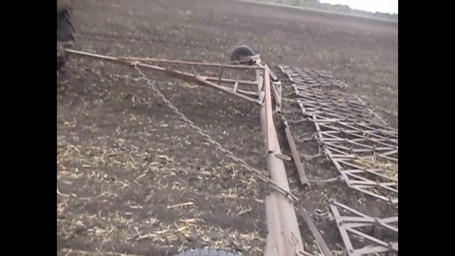 Довсходовое боронование МТЗ-82 + 8 БЗТС-1. Поломка рулевой колонки МТЗ причины и ремонт. смотреть онлайн