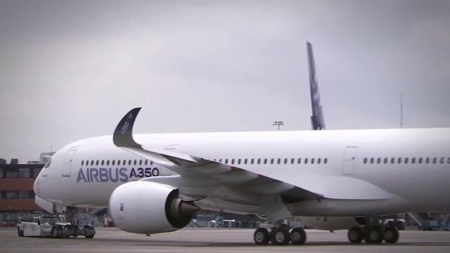 Airbus A350 vs. Boeing 787 Dreamliner: Which Reigns Supreme? | 4k смотреть онлайн
