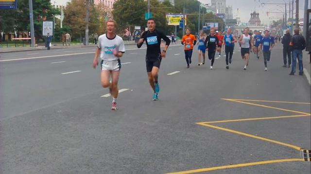 Праздник бега на Таганке.10.09.2011. 1й круг смотреть онлайн