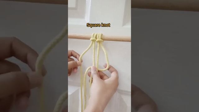 Macrame Lark's Head knot || Square knot || diy || Step-by-step #viral #knot #shorts смотреть онлайн