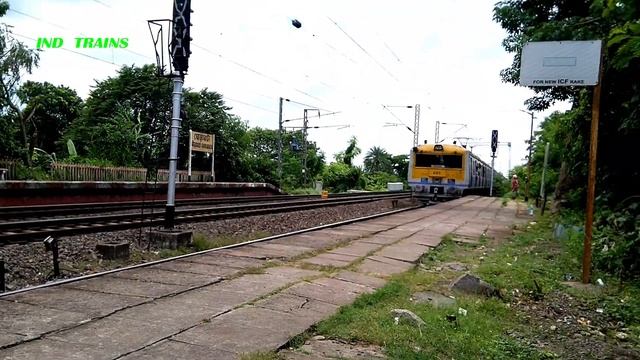 Different Types Two Old Model EMU Local Trains of Eastern & South Eastern Railways | Indian Railway смотреть онлайн