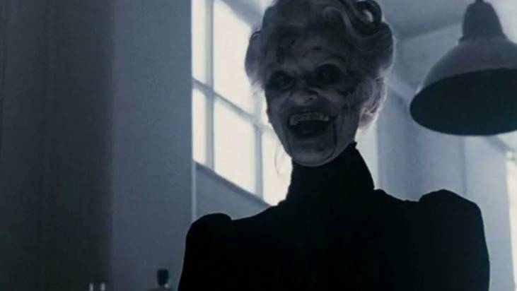 Кто эта ночная гостья смотреть онлайн