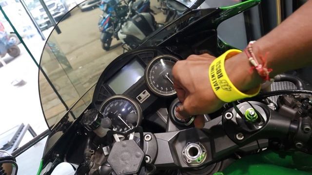 Rare Fat tyre kawasaki zx-14R | hayabusa killer | full throttle смотреть онлайн