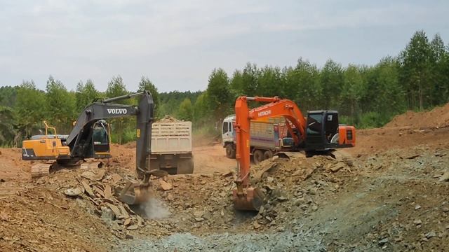 HITACHI ZX200-5G vs VOLVO EC 210D งานขุดสระหลวง เล่นแข็งให้ดู ม้าต่างกัน1ตัว excavator and truck смотреть онлайн