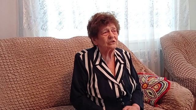 Селезень Надежда Кирилловна-По гладким камушкам бежит ручей смотреть онлайн