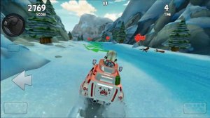 Roxie Commander racing | Beach Buggy Racing 2