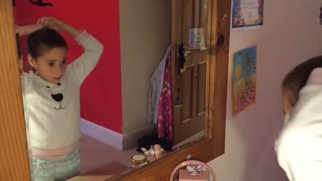 A Gymnasts Nighttime Routine смотреть онлайн