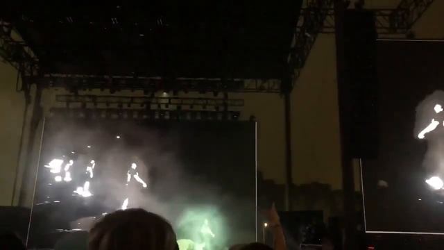 Drake Gets Booed Off Stage At Tyler, The Creator's Camp Flog Gnaw Festival смотреть онлайн