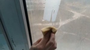 Как снять засохший скотч с пластиковых окон ?