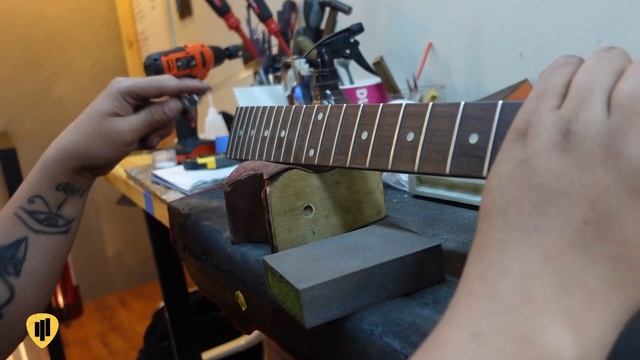 Guitar of the Week: Pignose Travel Guitar смотреть онлайн