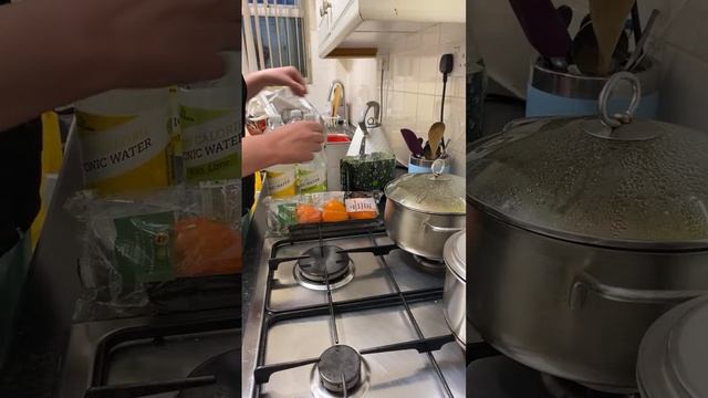 ЧТО ПОДАРИТЬ ДРУЗЬЯМ И ДЕТЯМ НА ПРАЗДНИКИ ? ЕДА ИЗ СУПЕРМАРКЕТА смотреть онлайн