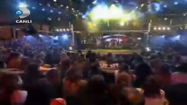 Beyaz Show - Halil Sezai & Linet - İsyan