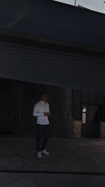 Обзор дома мечты. Барн-хаус с панорамным остеклением в горах #остекление #окна #ворота #стройка смотреть онлайн