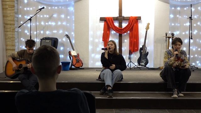 Песня "Детство" на "ЖИВИ 2024"