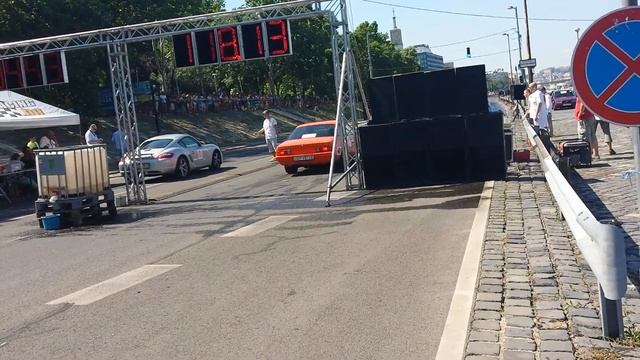 Porsche Cayman 2.7 VS Opel Manta 2.2 смотреть онлайн