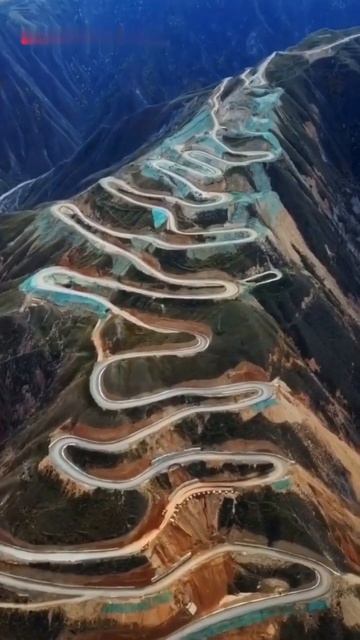Most winding road in QINGHAI.30 hairpin turns смотреть онлайн