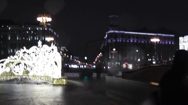 Вечер, Пушкинская площадь, иллюминация, метро смотреть онлайн