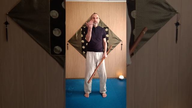 Упражненин с палкой вращение на себя / exercises with a stick, self rotation (Виктор Лактионов) смотреть онлайн
