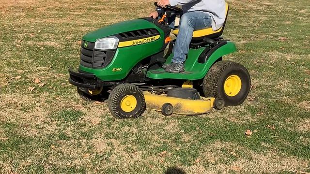 JohnDeereE140LawnTractor смотреть онлайн