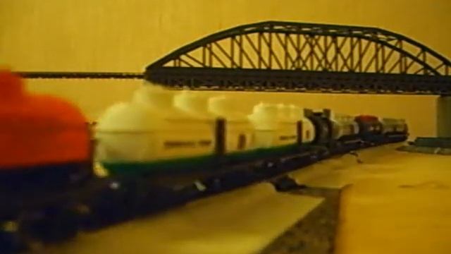 Запуск поезда на фанере N scale смотреть онлайн