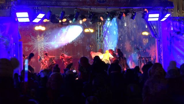 #гдедедмороз Новый Года в Санкт-Петербурге на дворцовой 24.12.2016 Буланова и Полтавчпенко эпизод смотреть онлайн