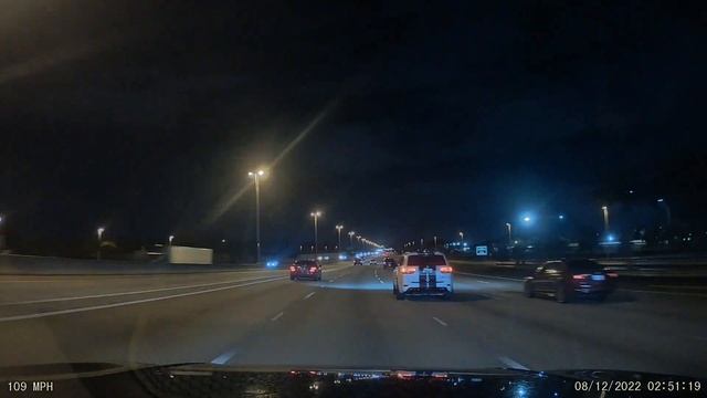 Jeep Cherokee SRT vs 2023 G20 330e смотреть онлайн