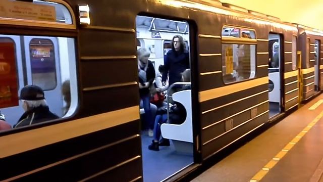 Вагон прямоугольный с окнами смотреть онлайн