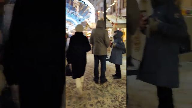 Ярмарка на Манежной в Питере#новогодняяярмарка смотреть онлайн