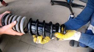 Установка проставок на 30мм, а также пневмо баллонов на форд фокус 3 универсал.