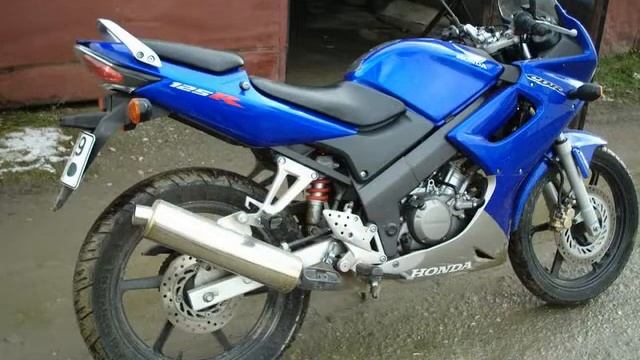 Honda CBR - 125 CC смотреть онлайн