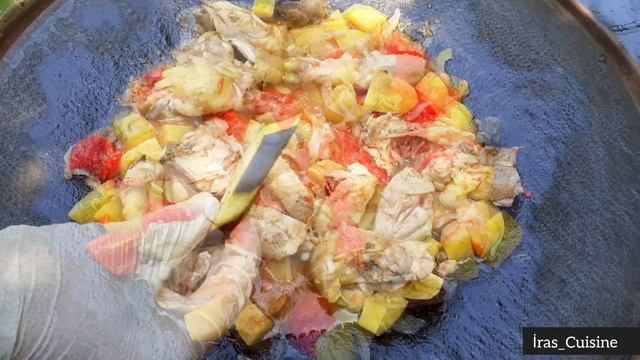 "𝐒𝐚𝐜 𝐢ç𝐢" Kend toyugundan dadlı yay yemeyi ♨️🍗 (Azerbaijani Cuisine Saj ichi) смотреть онлайн