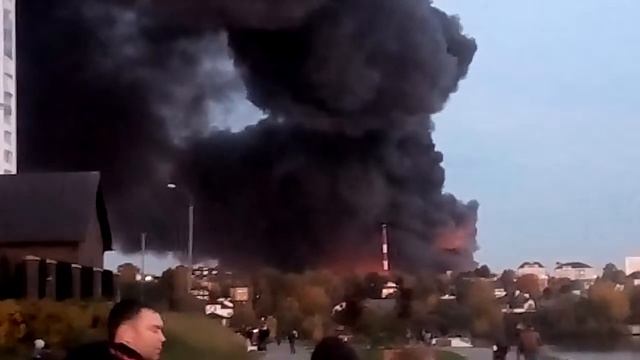 Синдика горит открытым огнём,тушат вертолетами 08.10.2017г. смотреть онлайн