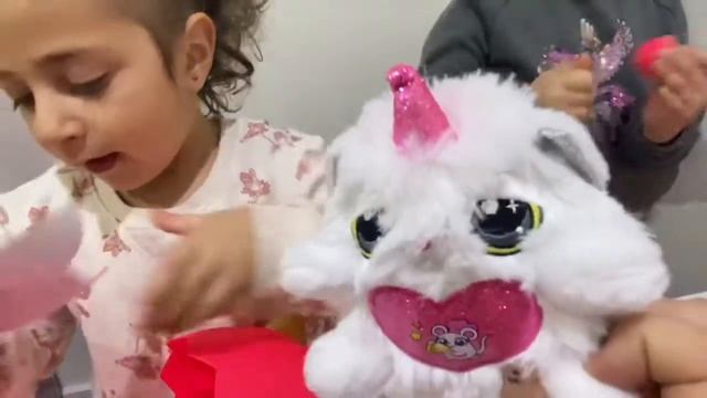 Unboxing ZURU RAINBOWCORN PUPPYCORN AND KITTYCORN SURPRISE TOYS. Also LOL SURPRISE TOYS MINI SWEETS смотреть онлайн